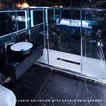 Life Voyage & - Strasbourg's Center Luxury Experience Straßburg