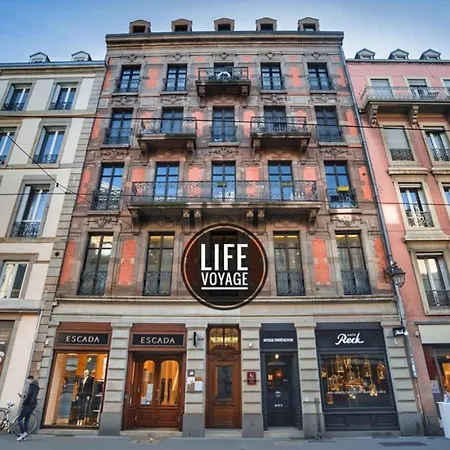 Life Voyage & - Strasbourg's Center Luxury Experience Apartment